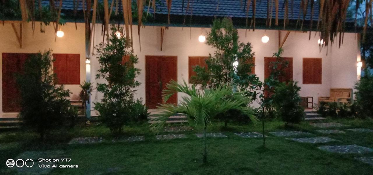 Kuta  Sentul Hostel מראה חיצוני תמונה